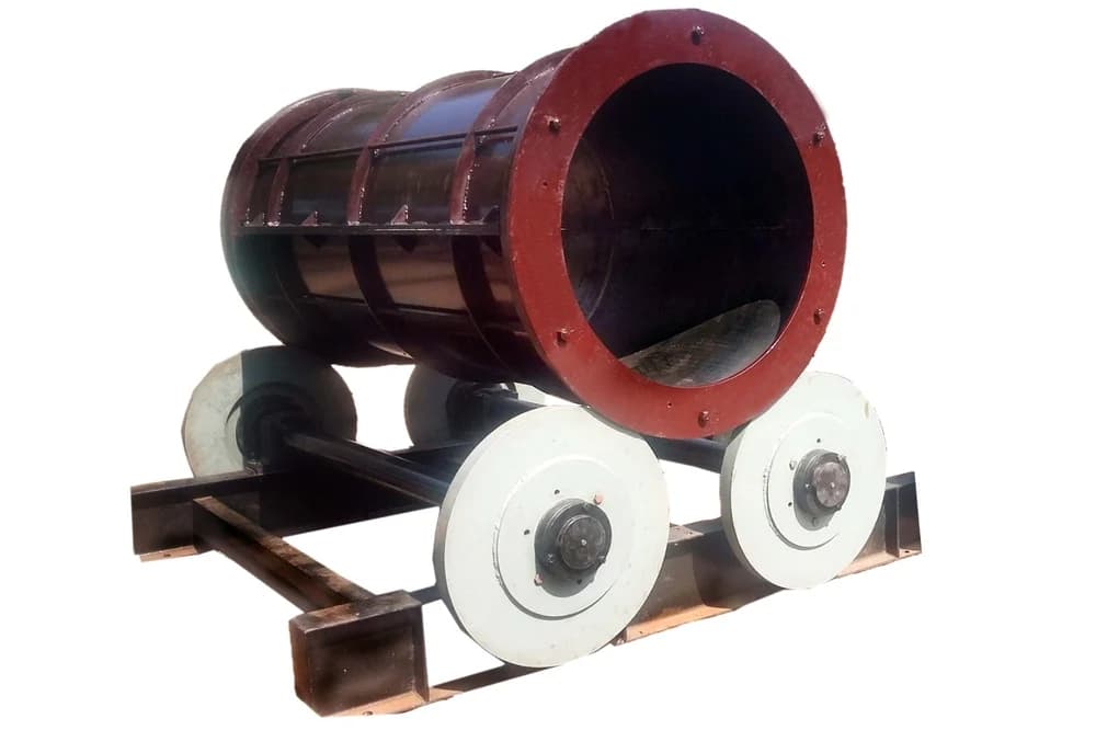 2.5 Meter Cement Pipe Collapsible Rainforce Machine - front view
